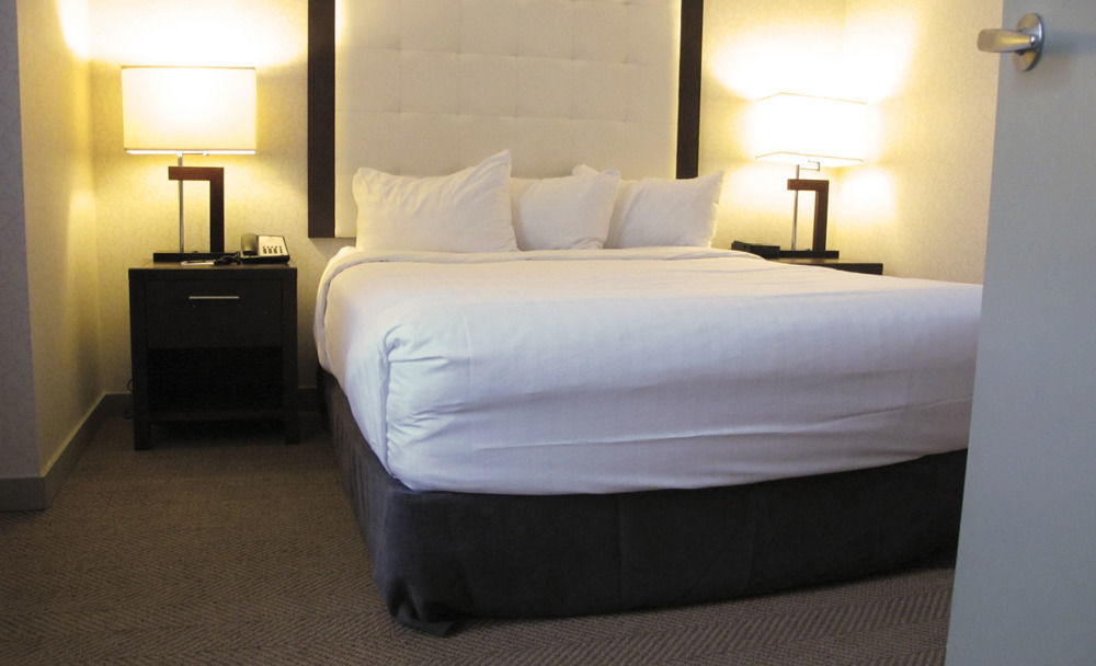 Aava Whistler Hotel Екстер'єр фото